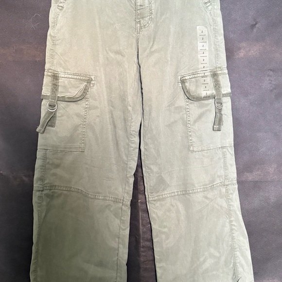 American Eagle Outfitters Olive Wide Leg Pants - Picture 1 of 5